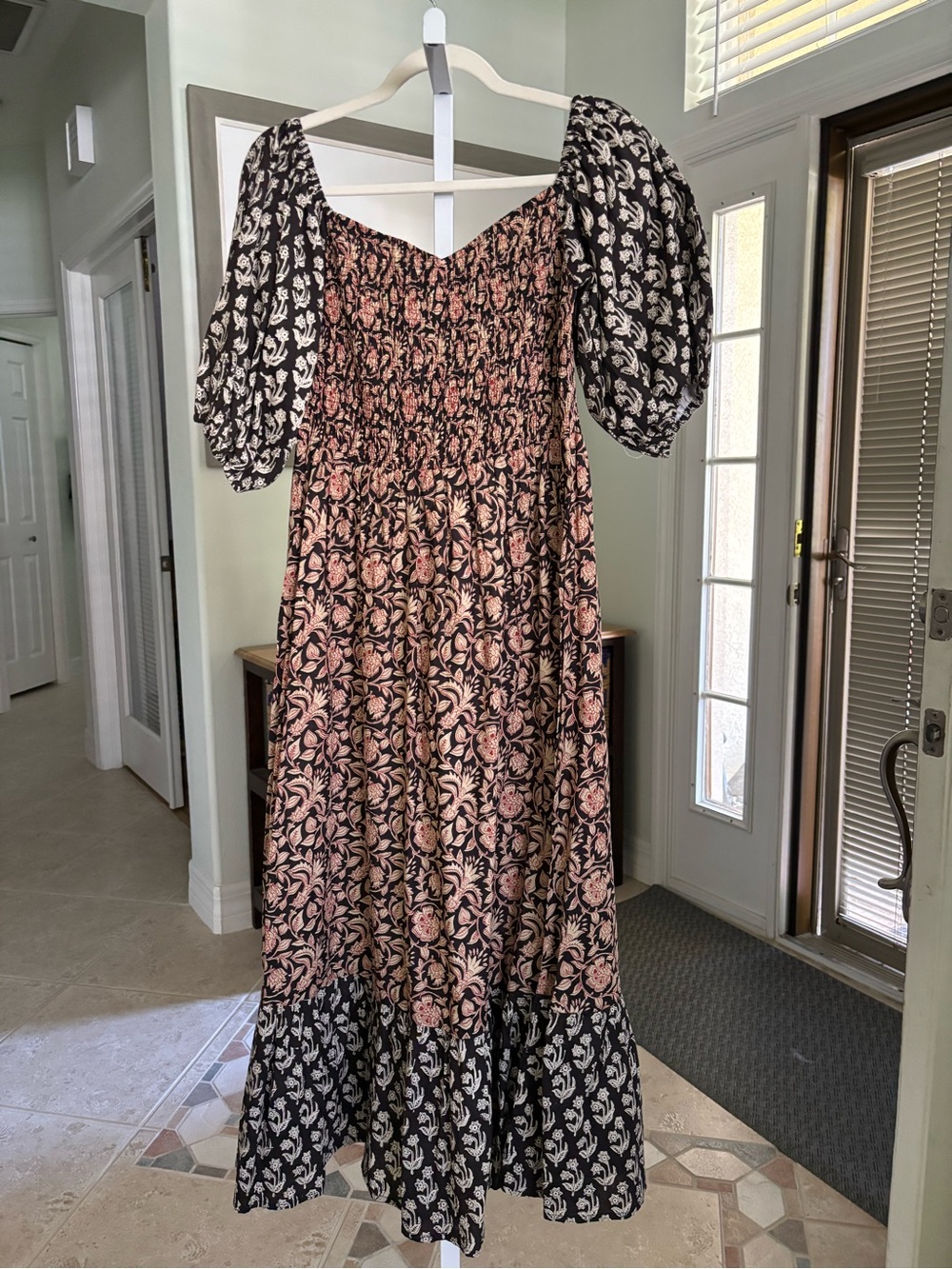 #175 Floral Puff-Sleeve Maxi Dress in Pink and Black